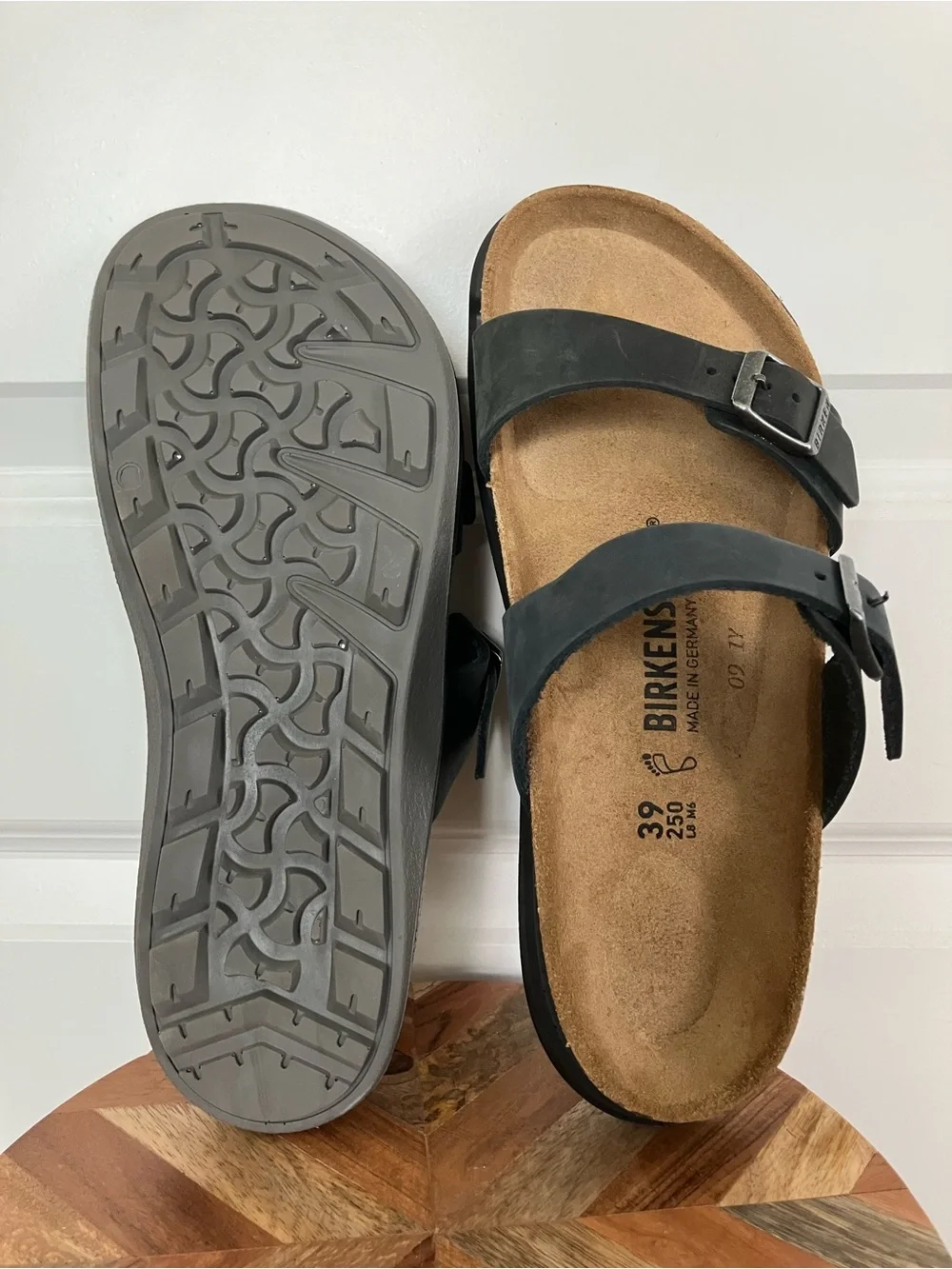 NEW Birkenstock Sierra Crosstown Sandals Women EU 39 US 8-8.5 Black 2026-715 - Picture 5 of 6
